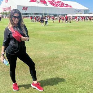 Lululemon Belt Bag Raspberry